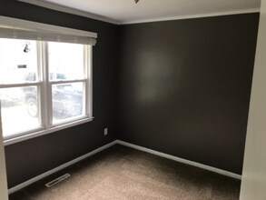 10400 Albany St in Oak Park, MI - Building Photo - Building Photo