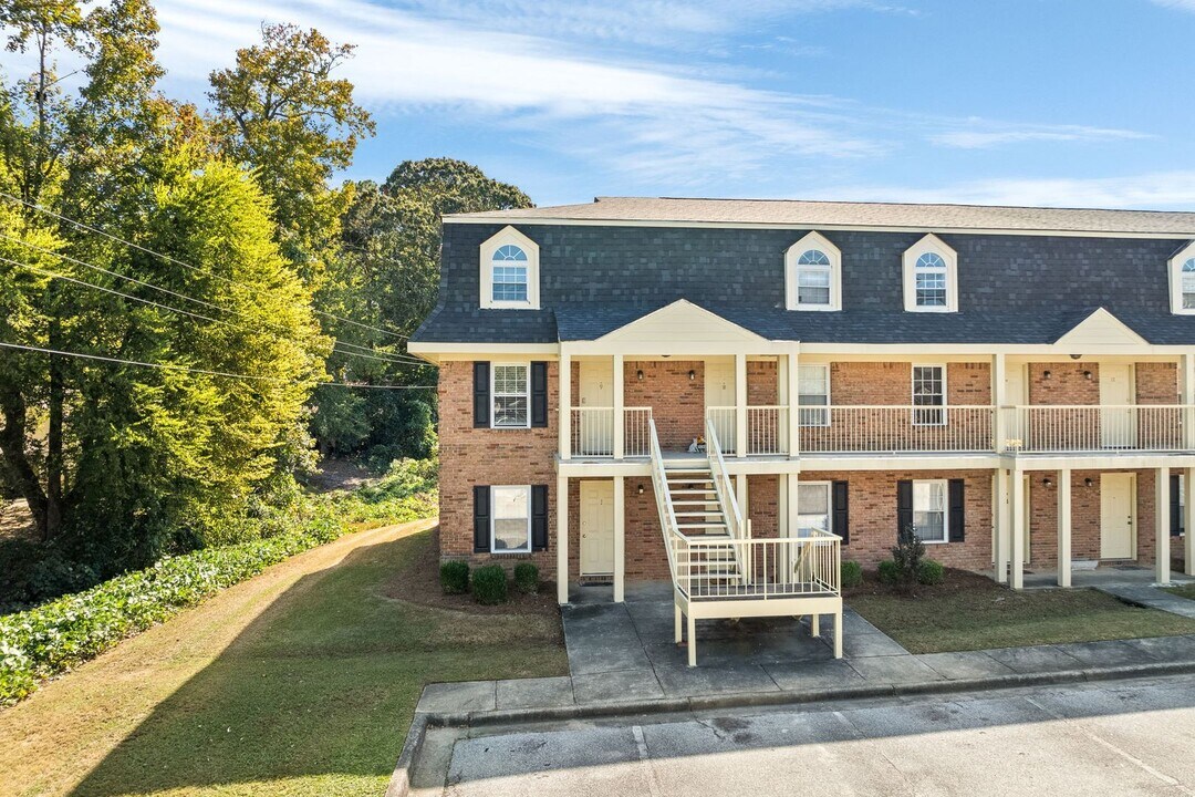 1761 Wire Rd in Auburn, AL - Building Photo