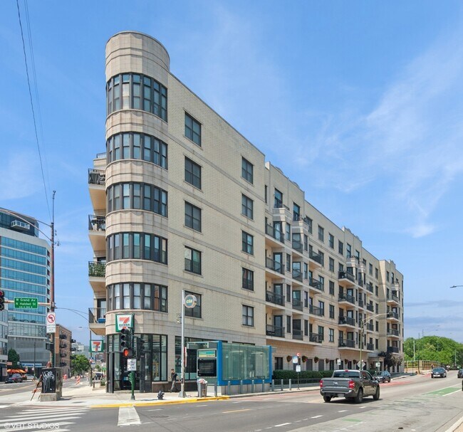 property at 520 N Halsted St