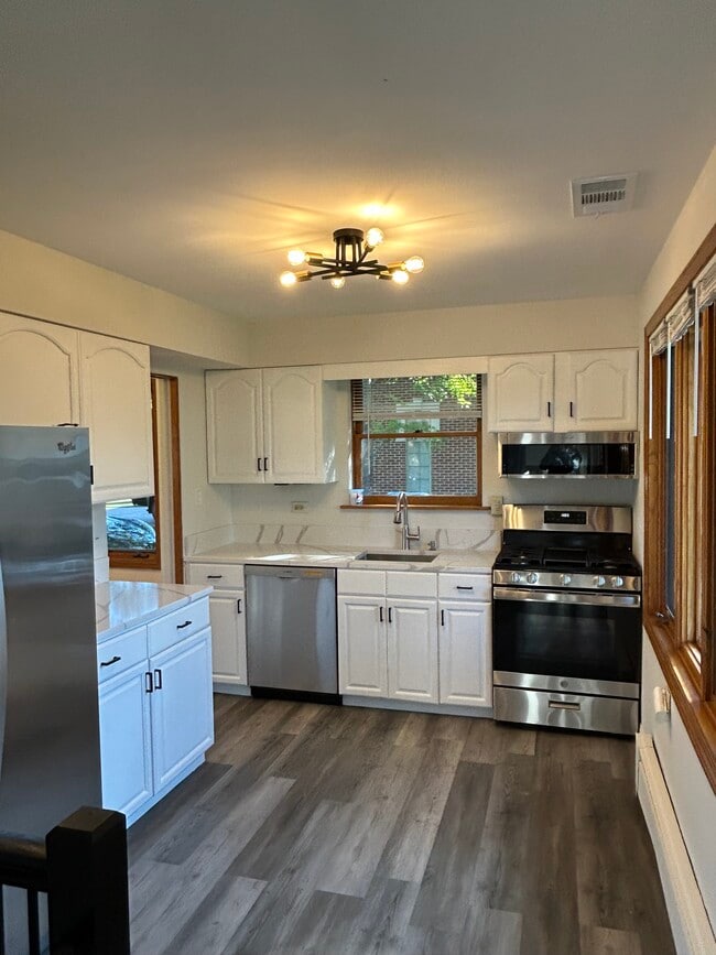 2187 Scott Rd, Unit scott in Northbrook, IL - Building Photo - Building Photo