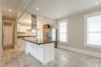 513 Oxford St, Unit seond level in Rochester, NY - Building Photo - Building Photo