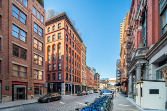 7 Harrison St in New York, NY - Foto de edificio - Building Photo