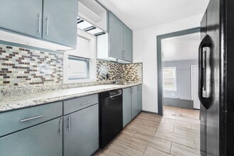 55 Sonoma Ave in Hazel Park, MI - Building Photo - Building Photo