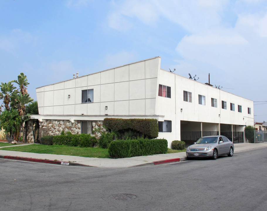 9644 Mallison Ave in South Gate, CA - Building Photo