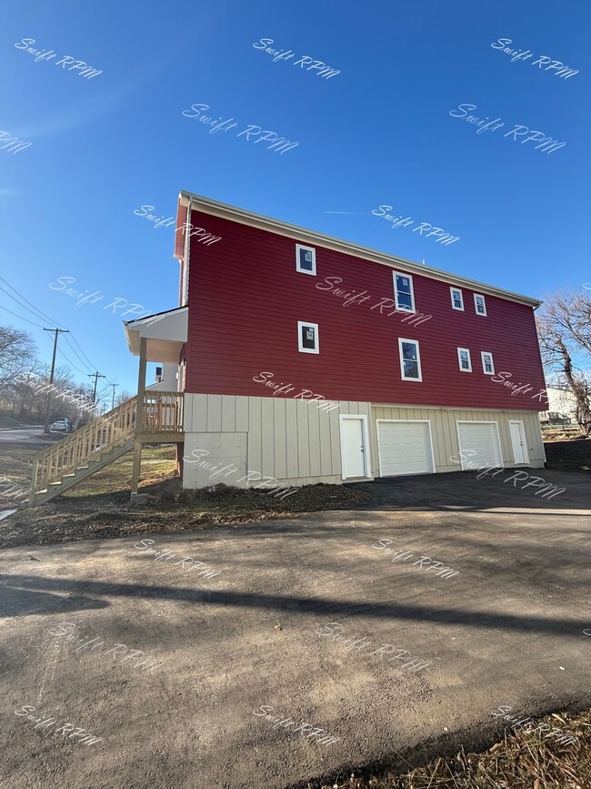 1034 Oakland Ave in Kansas City, KS - Building Photo - Building Photo