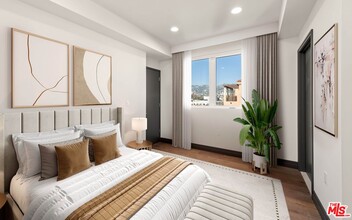 116 Orlando Ave in Los Angeles, CA - Foto de edificio - Building Photo