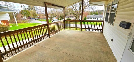 253 Hillside Cir in Mansfield, OH - Building Photo - Building Photo