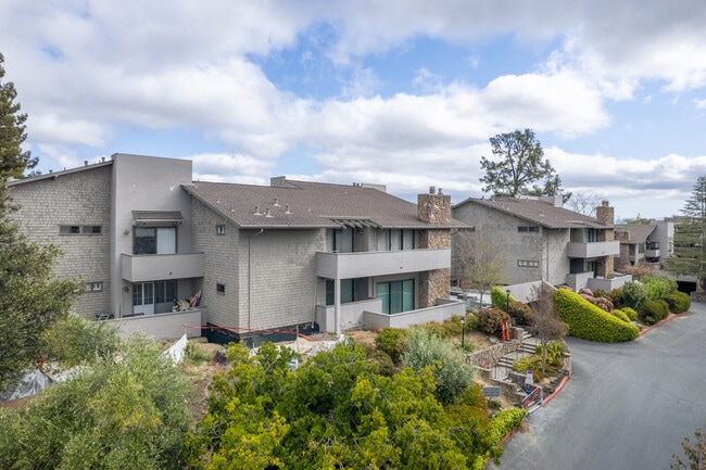 26 Mansion Ct in Menlo Park, CA - Building Photo - Building Photo