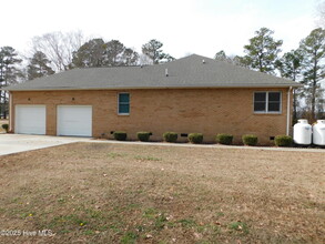 2502 Riddick Rd in Elizabeth City, NC - Building Photo - Building Photo