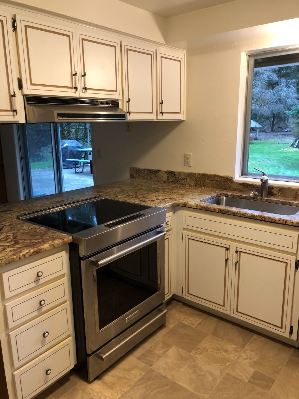 946 Silver Lake Rd in Oak Harbor, WA - Building Photo - Building Photo