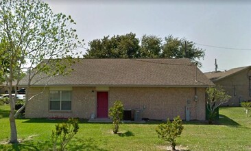 201 Morning Glory St in Rio Hondo, TX - Foto de edificio - Building Photo