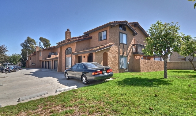 16601 Green Ln in Huntington Beach, CA - Building Photo - Building Photo