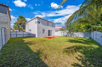 365 NW 153rd Ln in Pembroke Pines, FL - Building Photo - Building Photo