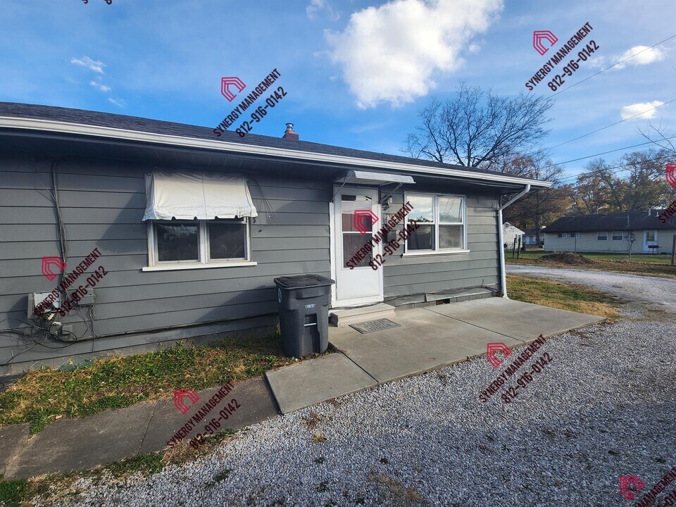 2033 Covert Ave in Evansville, IN - Building Photo