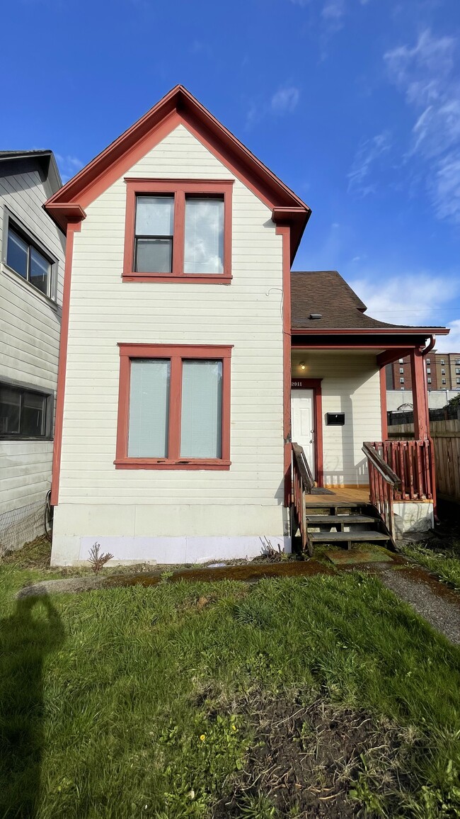 property at 2911 Nassau St