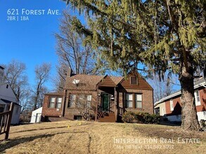 621 Forest Ave in Ferguson, MO - Building Photo - Building Photo