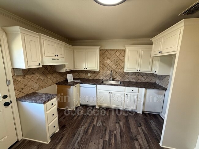 2116 39th St in Lubbock, TX - Building Photo - Building Photo