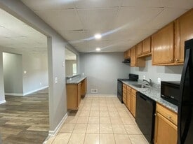 8 Shetland Cir in Reisterstown, MD - Building Photo