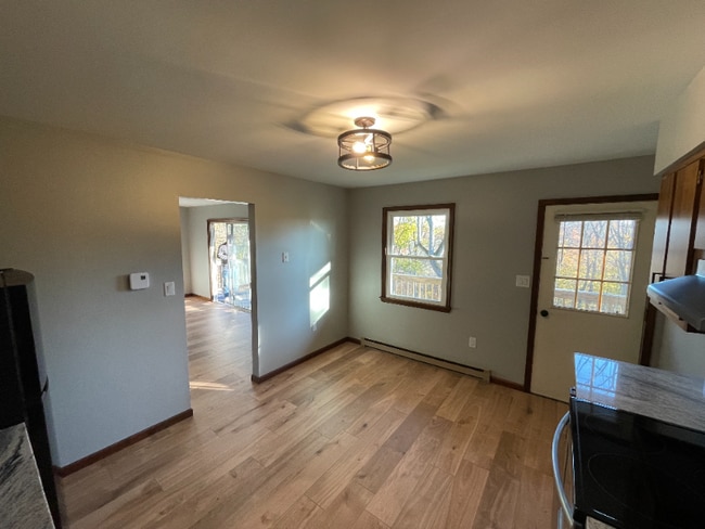 10 Edgewood Terrace in Castleton On Hudson, NY - Building Photo - Building Photo