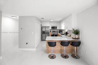 22810 SW 122nd Ct in Miami, FL - Foto de edificio - Building Photo