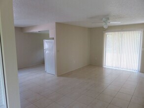 1826 Rita St in Sarasota, FL - Building Photo - Building Photo