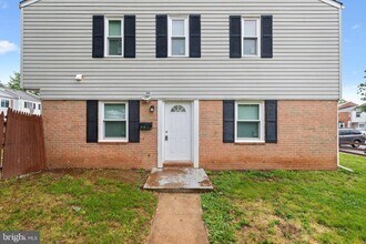 8157 Community Dr in Manassas, VA - Building Photo - Building Photo