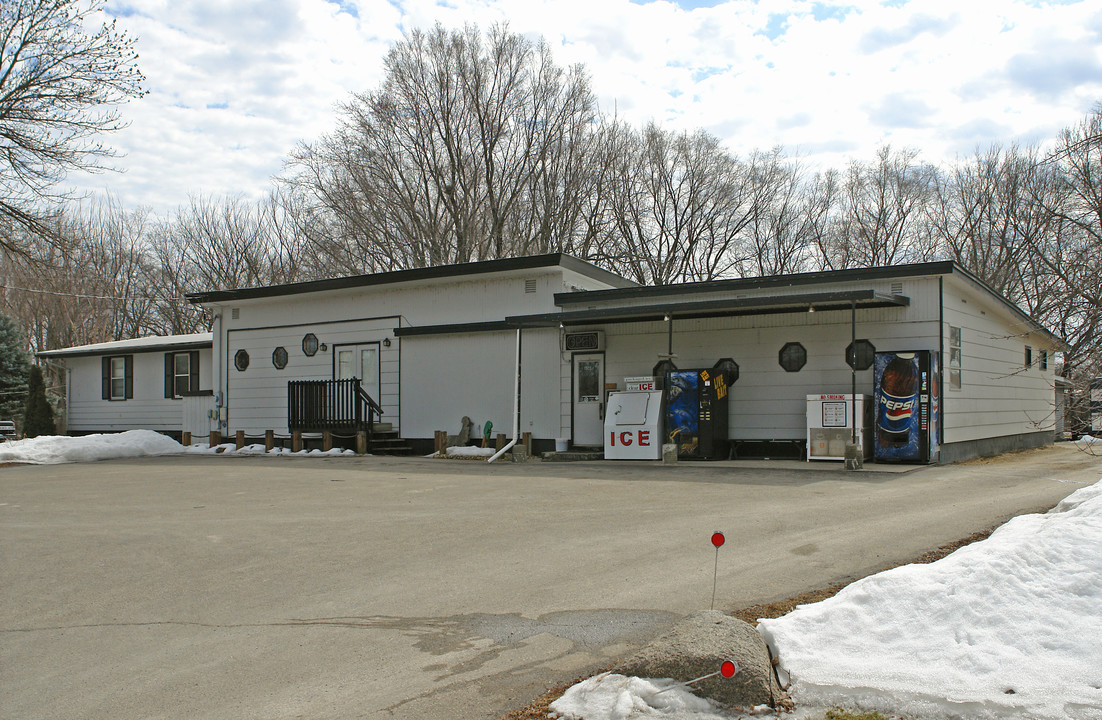 1935 7th St NW in Faribault, MN - Building Photo