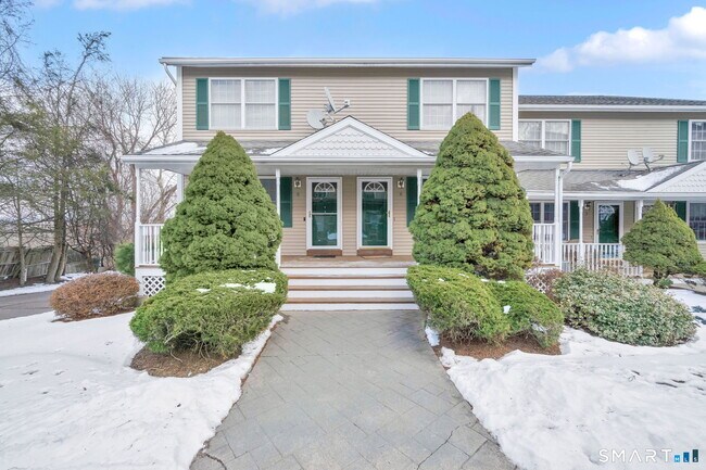 39 Coram Rd in Shelton, CT - Building Photo - Building Photo