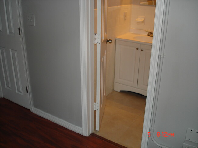 526 SW 4th Ave, Unit Apt H