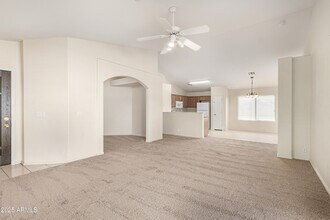 8638 W Mauro Ln in Peoria, AZ - Foto de edificio - Building Photo