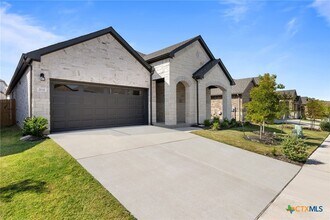 2132 Magnolia Hl Dr in Leander, TX - Foto de edificio - Building Photo