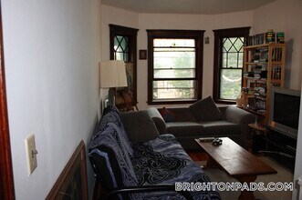 35 Langley Rd in Boston, MA - Building Photo - Building Photo