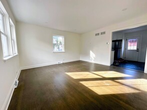 1415 Grey Ave, Unit 1415 in Evanston, IL - Building Photo - Building Photo