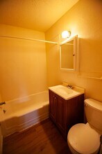 1606 S Martinson St in Wichita, KS - Foto de edificio - Building Photo