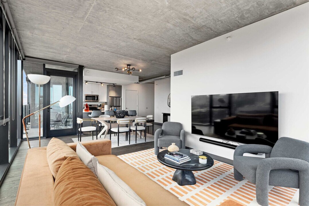 168 N Elizabeth St in Chicago, IL - Building Photo