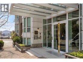 1501 Howe St in Vancouver, BC - Building Photo