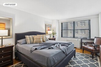 225 E 57th St in New York, NY - Building Photo - Building Photo