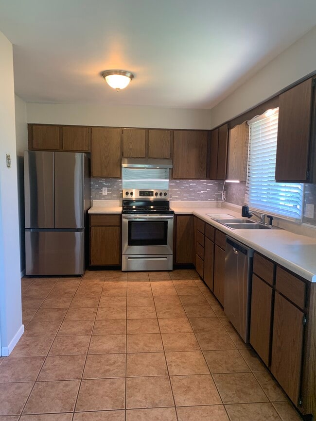 6859 Sunset Meadow Dr, Unit 6859 in Windsor, WI - Building Photo - Building Photo