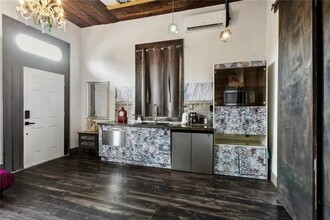 1112 Touro St in New Orleans, LA - Building Photo - Interior Photo