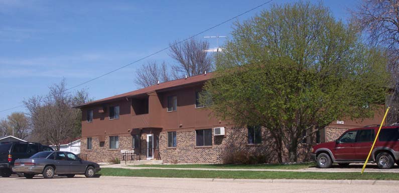 100 Sherman Ave in Jasper, MN - Building Photo