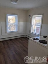 276 Main St in Woodbridge, NJ - Building Photo - Building Photo