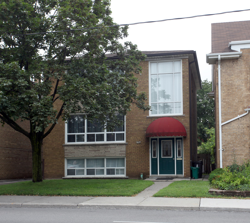 873-875 Ossington Ave in Toronto, ON - Building Photo