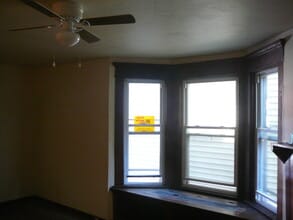 457 W 8th St, Unit 1st floor front #1 in Erie, PA - Building Photo - Building Photo