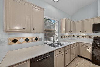 18407 Maple Mill Dr in Cypress, TX - Building Photo - Building Photo