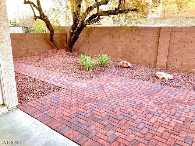 property at 212 Horizon Peak Dr