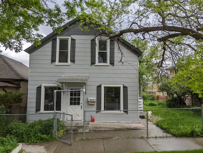 214 S G St in Livingston, MT - Building Photo - Building Photo