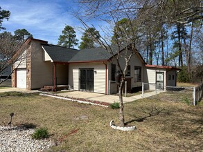 103 Alexander Ln in Spring Lake, NC - Building Photo - Building Photo