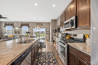 1770 Southern Cir in Pingree Grove, IL - Building Photo - Building Photo