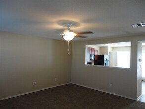 115 Karrie Dr in Kyle, TX - Building Photo - Building Photo