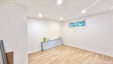 16 Senlac Rd in Toronto, ON - Building Photo - Building Photo